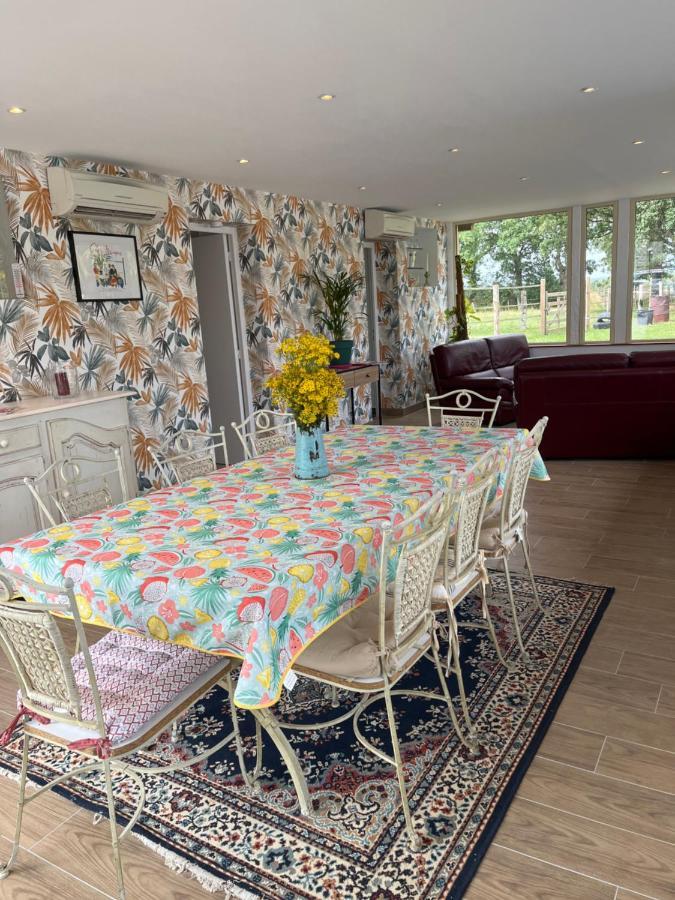 Maison De Campagne Montsurs Ngoại thất bức ảnh