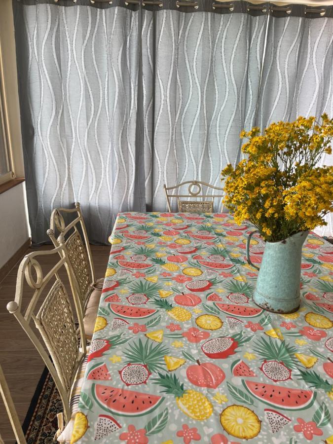 Maison De Campagne Montsurs Ngoại thất bức ảnh